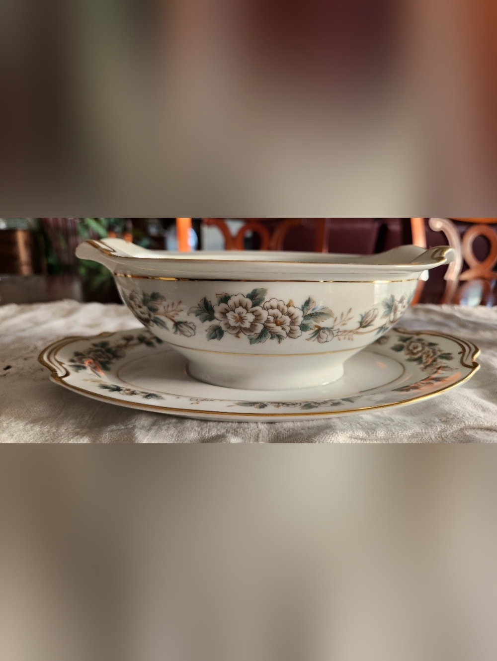 Beautiful Noritake Laurette 5047 Gravy Boat  Made In JAPAN! Mint